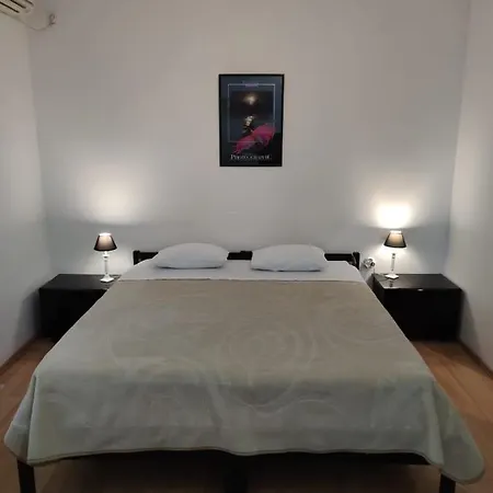 Gostinjska kuća Private Accommodation Raspudic Split